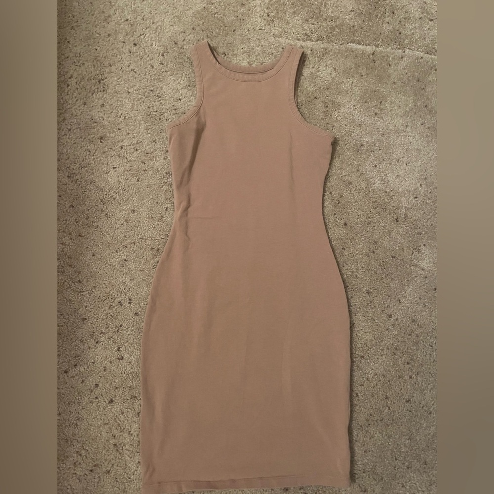 A maxi dress (brown)